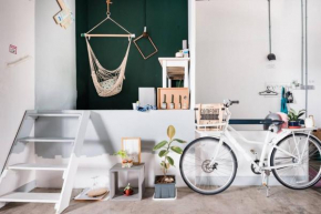 Hidden Gem Rustic Loft Studio